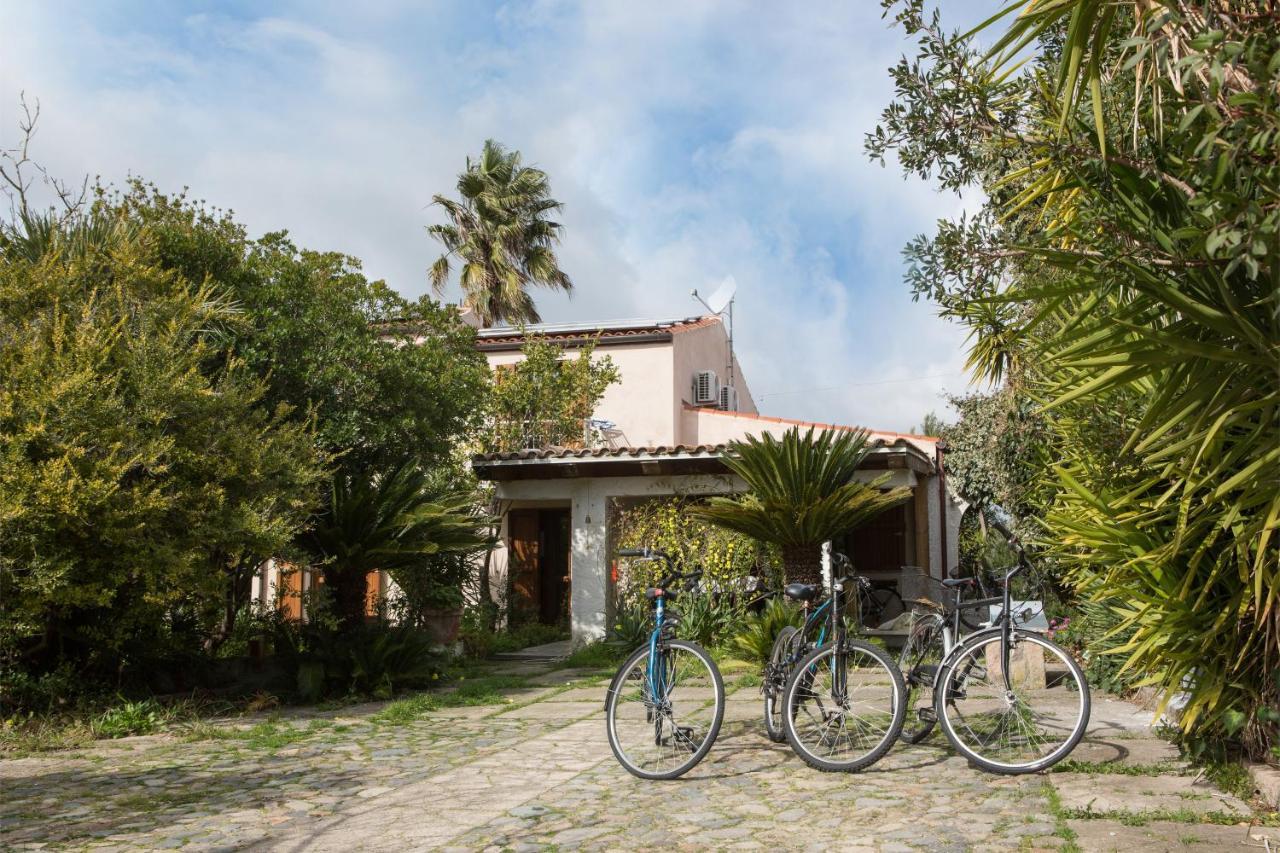 Alghero In Bicicletta Bagian luar foto